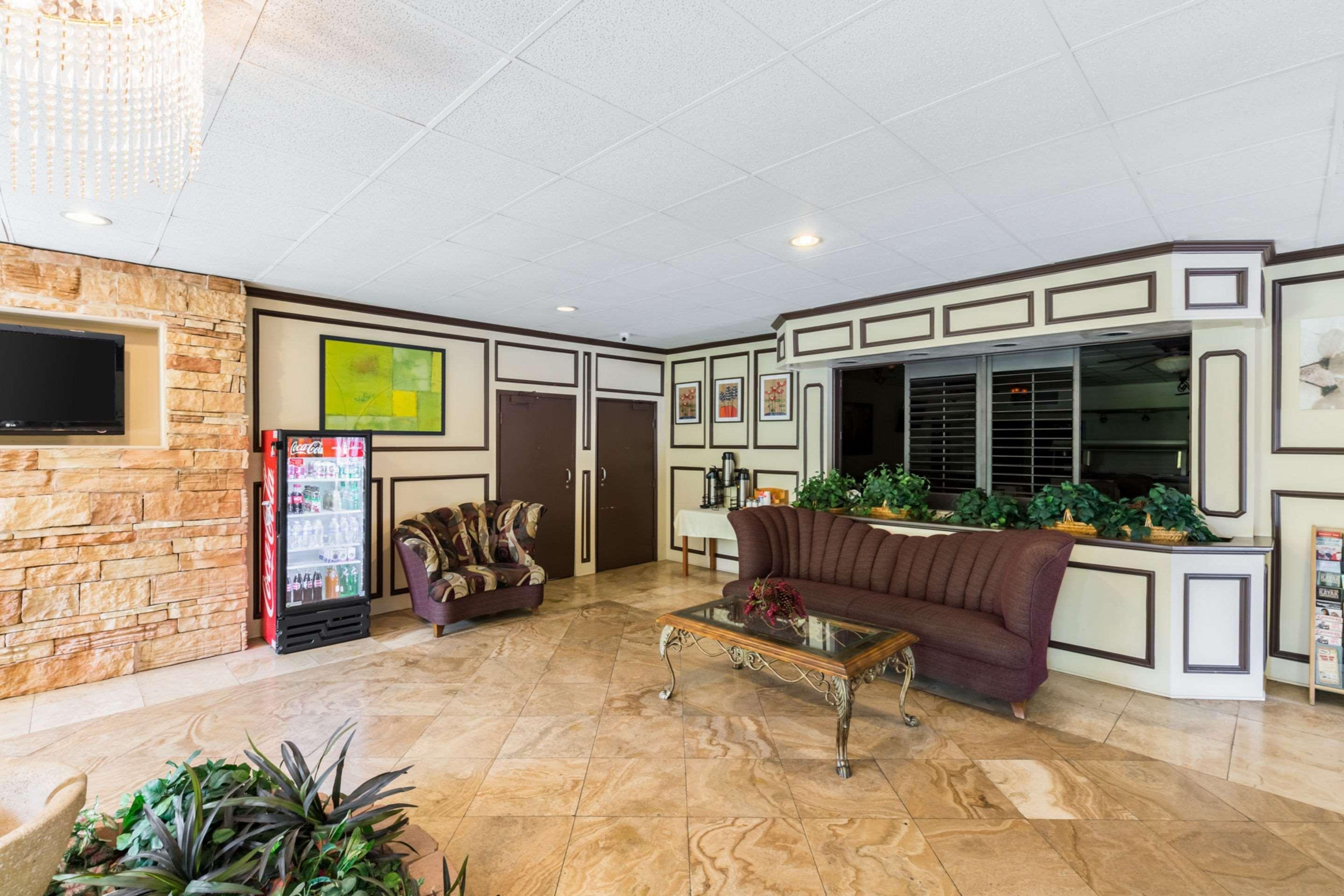 Econo Lodge Baytown Buitenkant foto