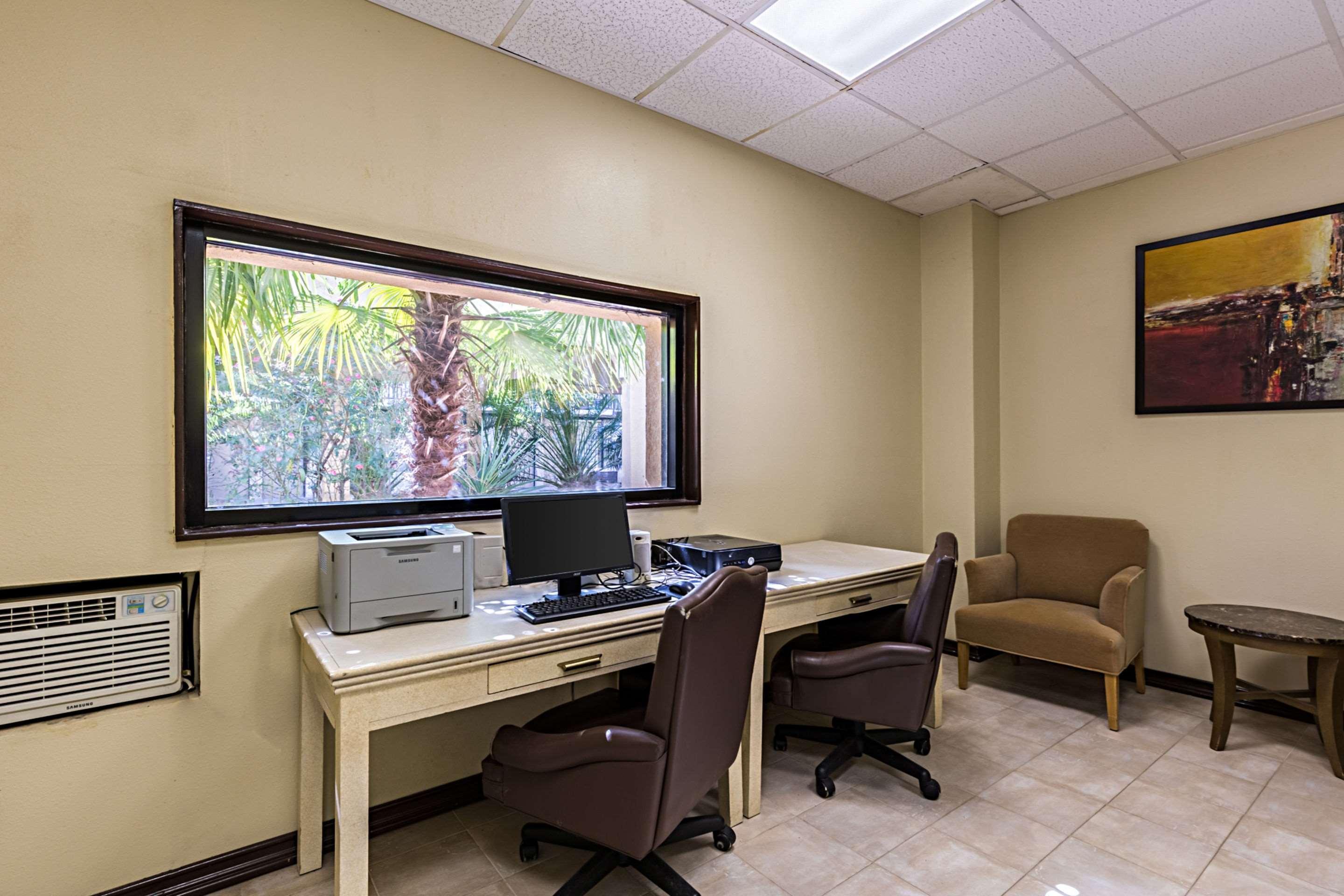 Econo Lodge Baytown Buitenkant foto